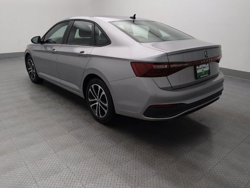 Used 2025 Volkswagen Jetta Sport FWD image 5