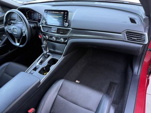 Used 2018 Honda Accord Sport image 14