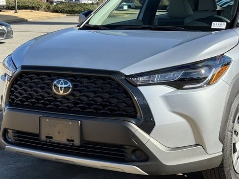 Used 2025 Toyota Corolla Cross L image 10