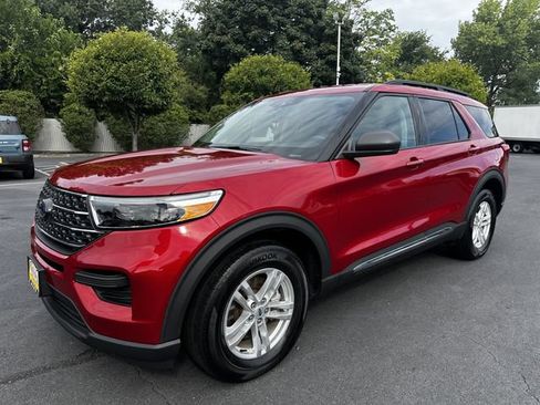 Certified 2023 Ford Explorer XLT AWD/4WD image 9