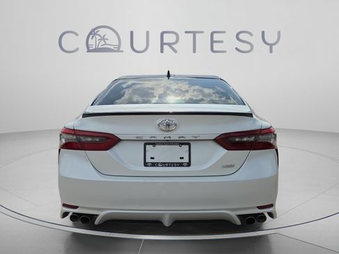 Certified 2022 Toyota Camry XSE FWD image 4