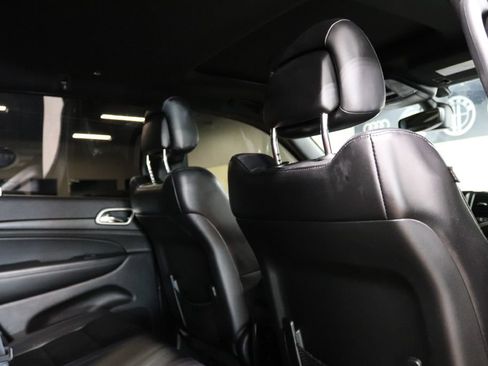 Used 2018 Jeep Grand Cherokee Altitude image 25