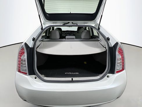 Used 2014 Toyota Prius Two image 32
