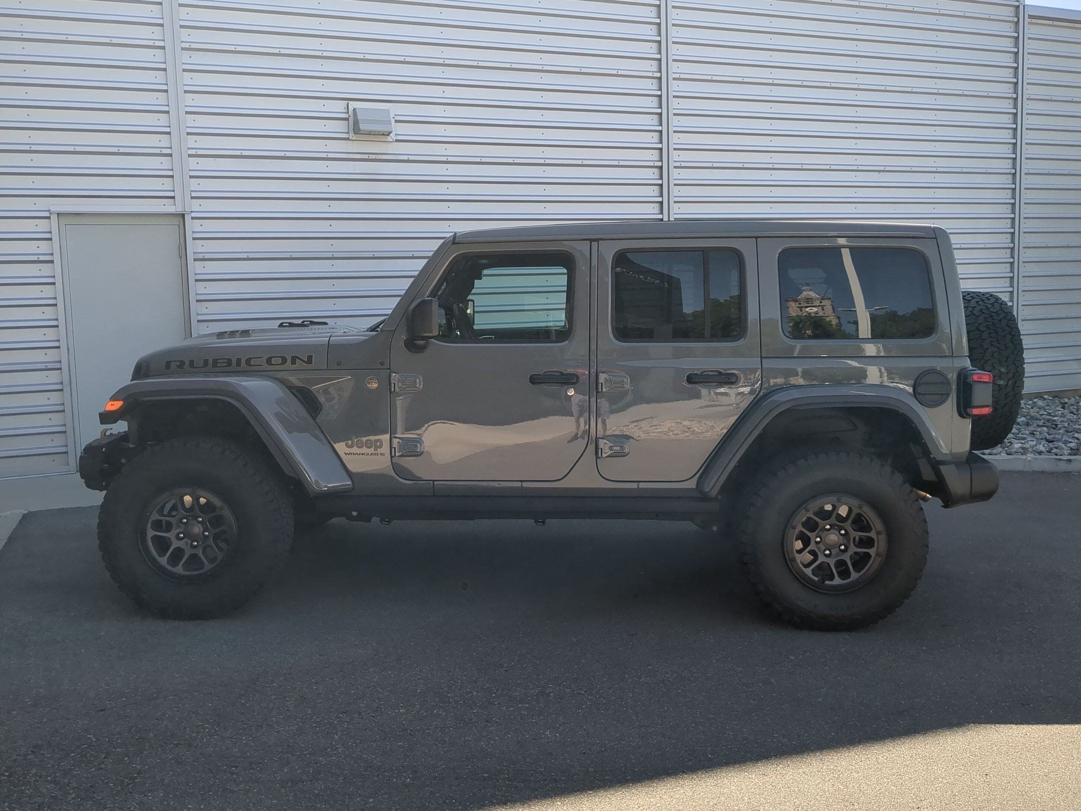 Used 2023 Jeep Wrangler Unlimited Rubicon 392 w/ Xtreme Recon 35" Tire Package AWD/4WD image 8