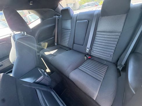 Used 2012 Dodge Challenger SXT RWD image 22