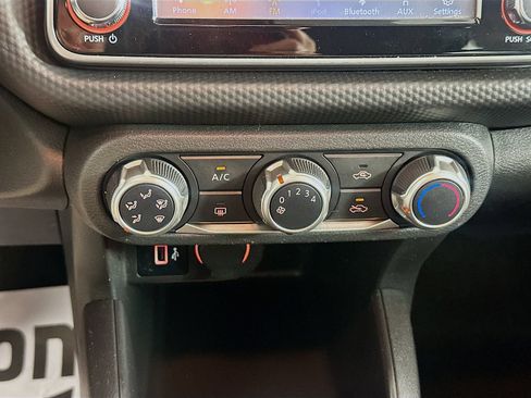Used 2022 Nissan Kicks S FWD image 15