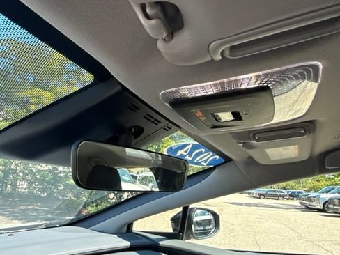 Used 2024 Toyota Prius LE FWD image 37