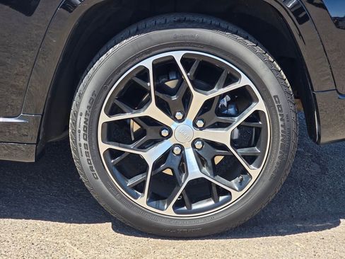 Used 2022 Jeep Grand Cherokee Summit AWD/4WD image 37