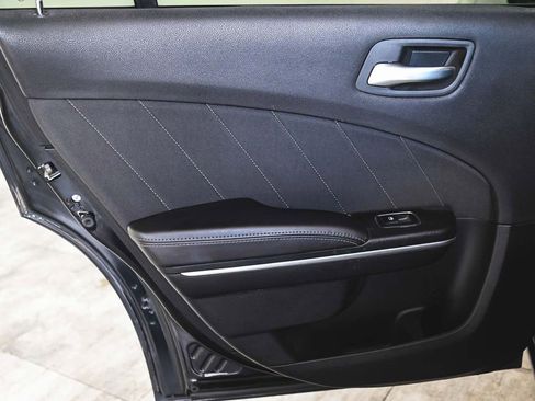Used 2018 Dodge Charger SXT Plus image 12