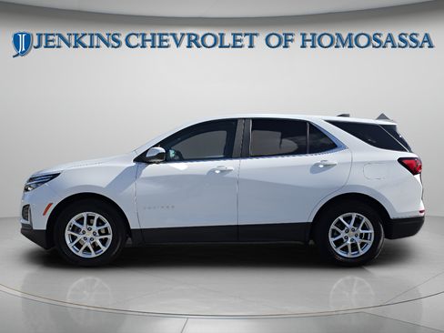 Used 2024 Chevrolet Equinox LT w/ LPO, Cargo Package FWD image 9