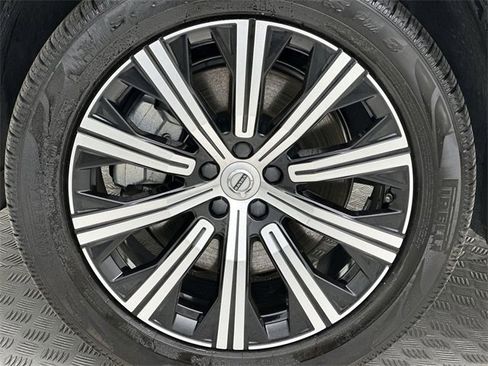 Certified 2022 Volvo XC90 T8 Inscription w/ Advanced Package image 10