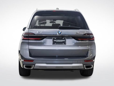 Used 2024 BMW X7 xDrive40i w/ Premium Package AWD/4WD image 4