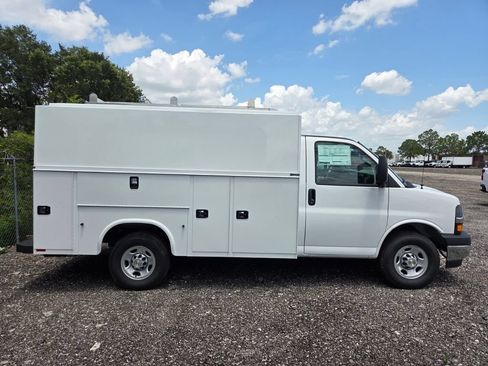 New 2026 Chevrolet Express 3500 w/ Power Convenience Package RWD image 4