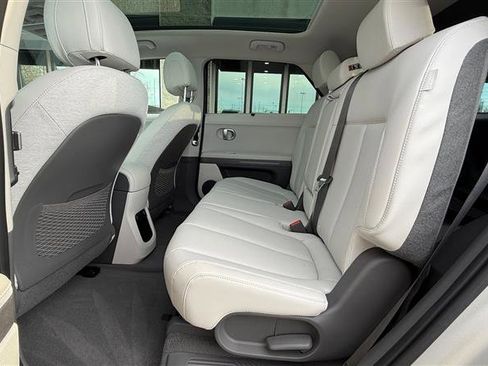 Used 2024 Hyundai Ioniq 5 Limited image 19