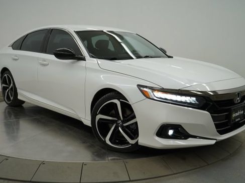 Used 2022 Honda Accord Sport image 3