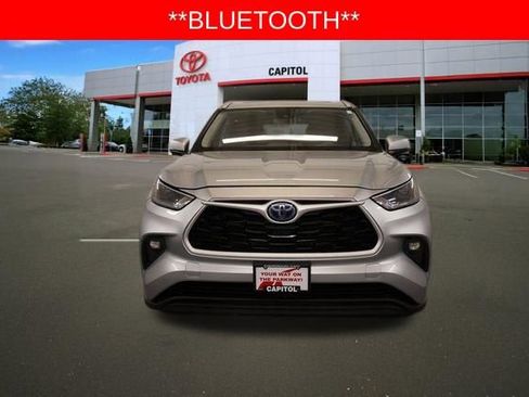 Used 2022 Toyota Highlander XLE AWD/4WD image 7