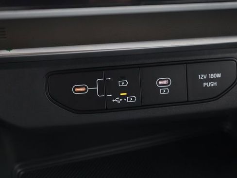 New 2026 Kia Carnival LXS image 19