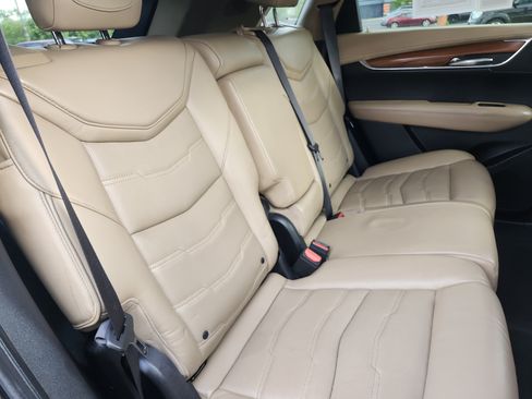 Used 2017 Cadillac XT5 Platinum AWD/4WD image 23