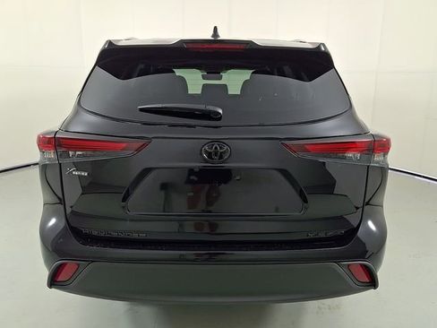 New 2026 Toyota Highlander XLE AWD/4WD image 6