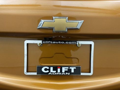 Used 2019 Chevrolet Equinox LT FWD image 24