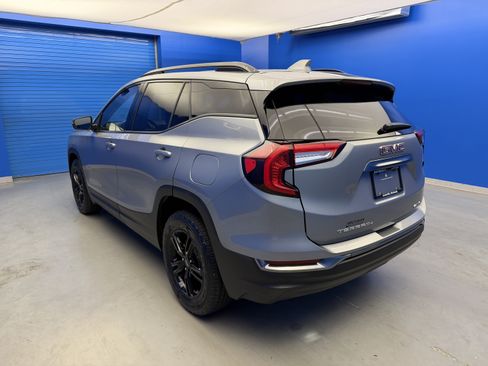 Used 2023 GMC Terrain AT4 AWD/4WD image 5