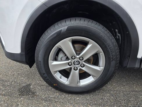 Used 2015 Toyota RAV4 XLE FWD image 9