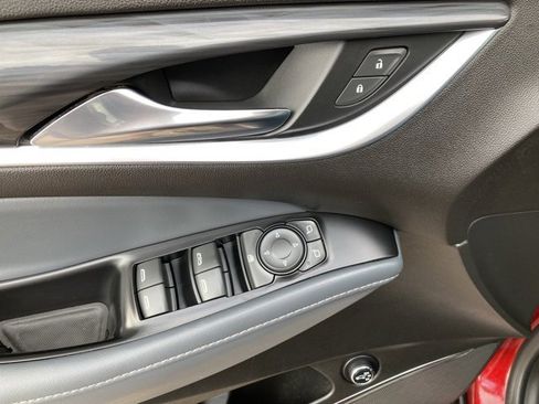 Used 2023 Buick Enclave Essence w/ Sport Touring Edition image 12