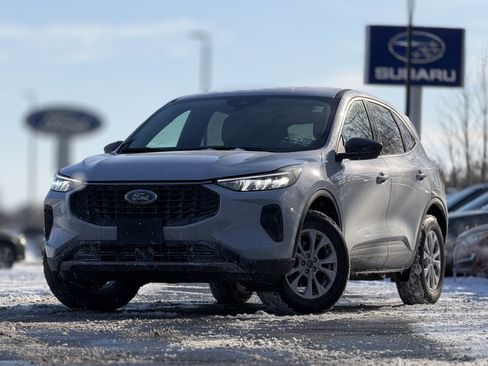 Used 2025 Ford Escape Active w/ Cold Weather Package image 1