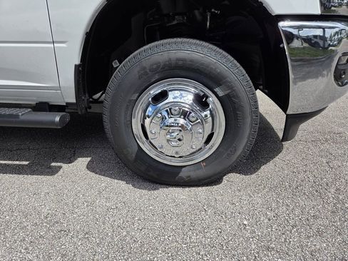 New 2026 RAM 3500 Tradesman AWD/4WD image 10
