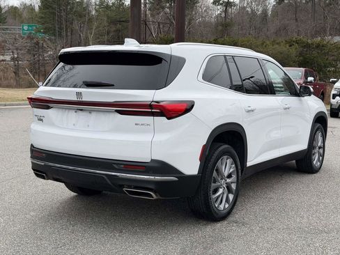 Used 2025 Buick Enclave Preferred image 21