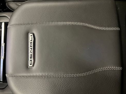 Certified 2025 GMC Yukon Denali AWD/4WD image 28
