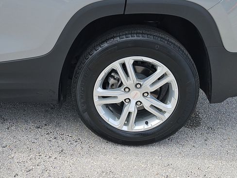 Used 2024 GMC Terrain SLE image 28