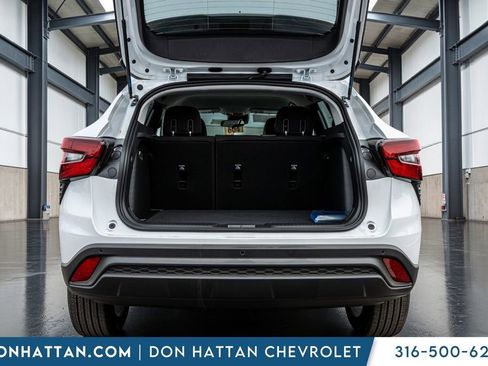 New 2026 Chevrolet Trax LS w/ LS Convenience Package image 30