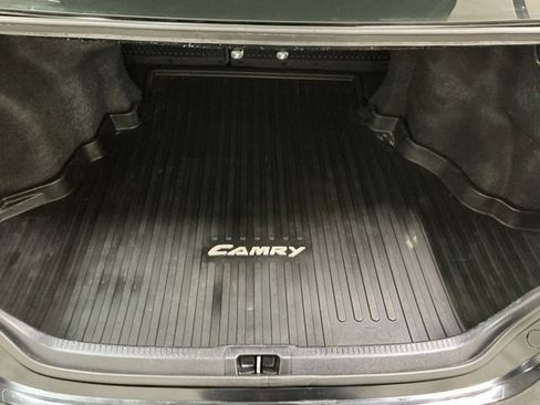 Used 2014 Toyota Camry SE image 17