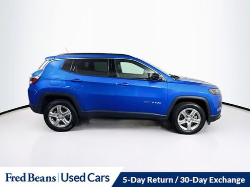 Used 2024 Jeep Compass Latitude AWD/4WD image 11