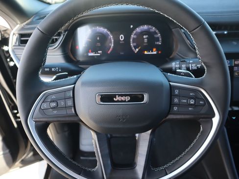 New 2026 Jeep Grand Cherokee Altitude AWD/4WD image 3