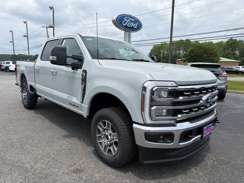New 2026 Ford F250 Lariat AWD/4WD image 1