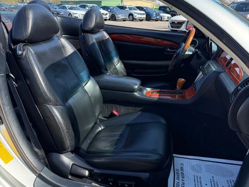 Used 2002 Lexus SC 430 Convertible RWD image 17