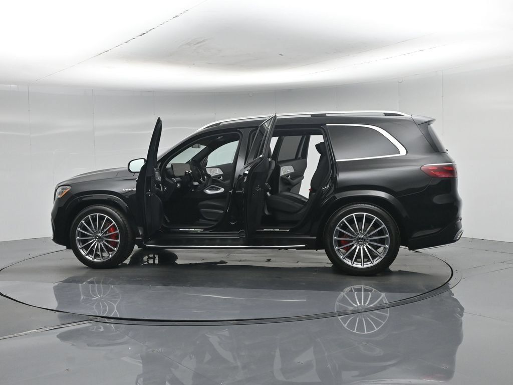 Used 2025 Mercedes-Benz GLS 63 AMG 4MATIC image 31