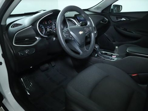 Used 2024 Chevrolet Malibu LT image 17