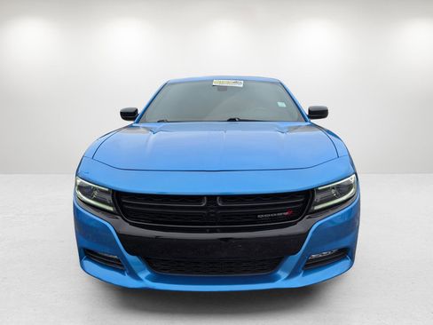 Used 2018 Dodge Charger R/T w/ Blacktop Package image 2