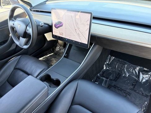 Used 2020 Tesla Model 3 Performance image 20