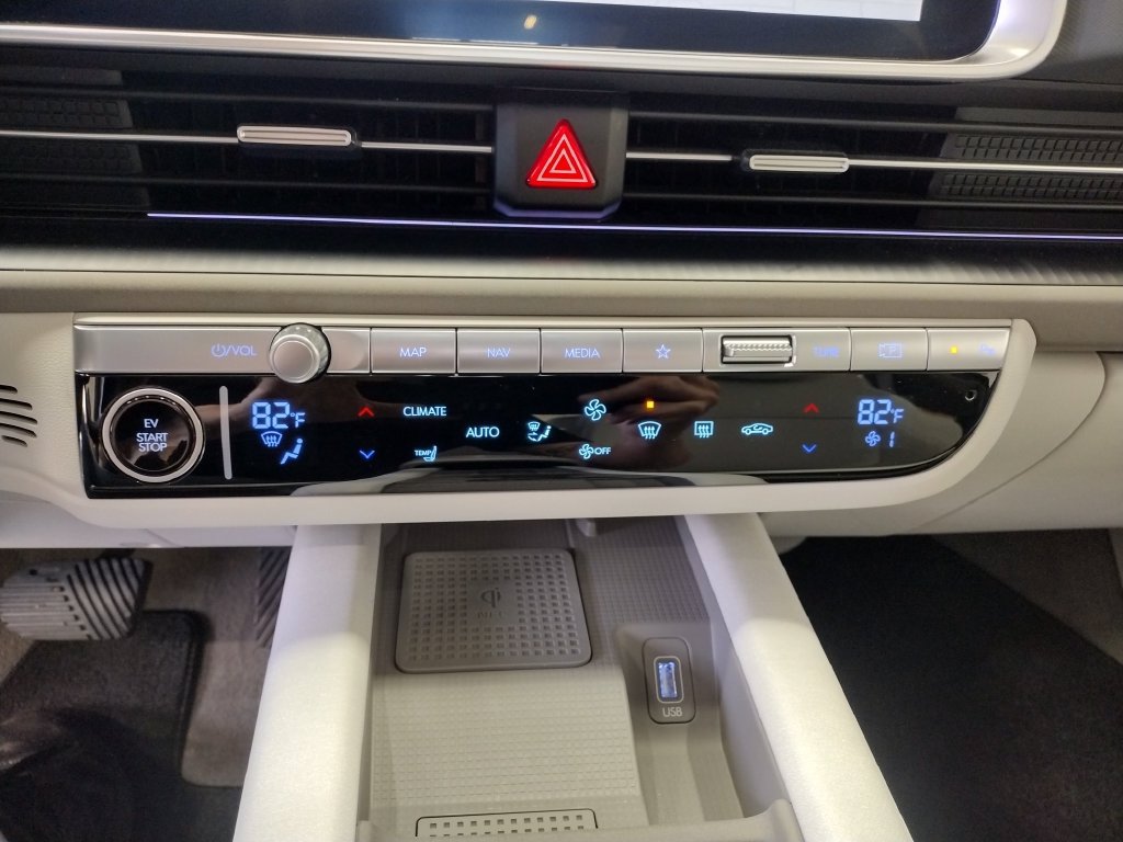 Certified 2023 Hyundai Ioniq 6 SEL w/ Cargo Package RWD image 28