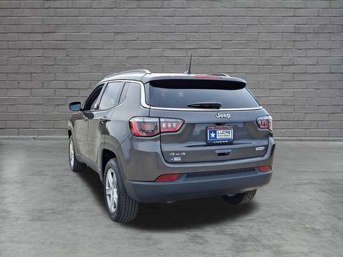 Used 2023 Jeep Compass Latitude AWD/4WD image 9