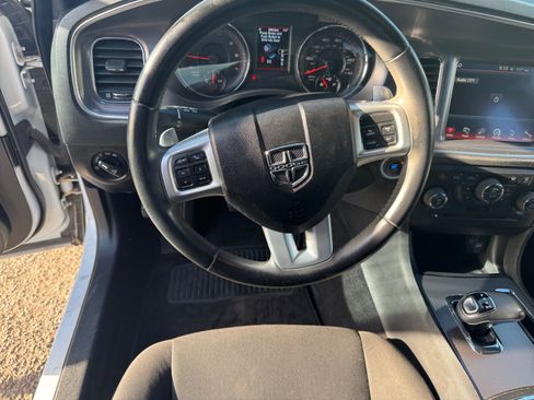 Used 2013 Dodge Charger SXT w/ Blacktop Pkg RWD image 15