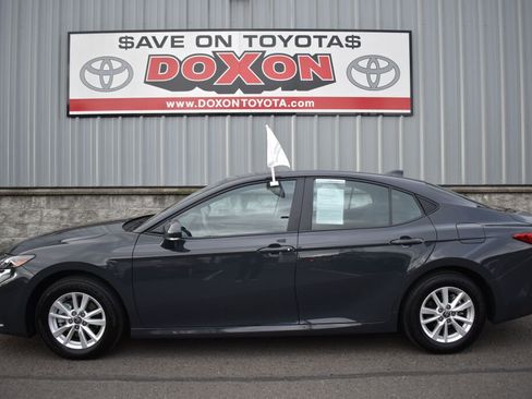 Certified 2025 Toyota Camry LE w/ Convenience Package image 4