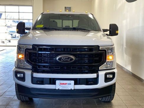 Certified 2022 Ford F250 XLT w/ Black Appearance Package image 3