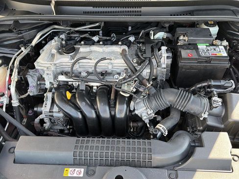 Used 2021 Toyota Corolla LE FWD image 32