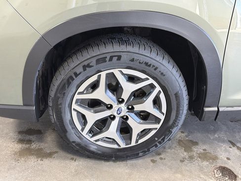 Used 2020 Subaru Forester Premium image 9