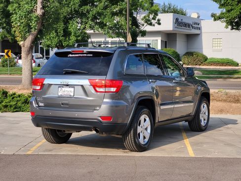 Used 2013 Jeep Grand Cherokee Laredo AWD/4WD image 4